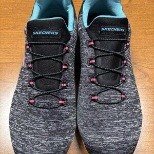 👟 Skechers Memory Foam Wide Fit Sneakers – Women’s 9.5 / Excellent Condition